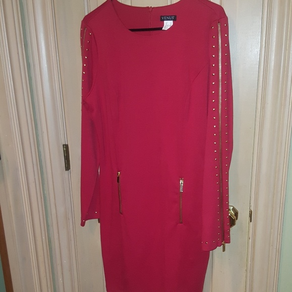 Misses sz 12 red dress with gold embellishments - Picture 5 of 5